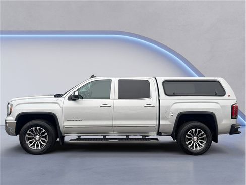 Used 2018 GMC Sierra 1500 SLT image 3