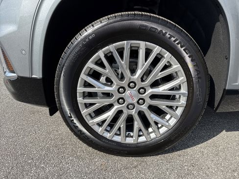 New 2026 GMC Acadia Denali w/ Super Cruise Package image 13