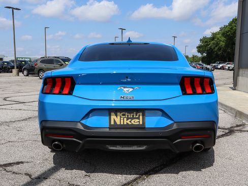 Used 2024 Ford Mustang Premium RWD image 5