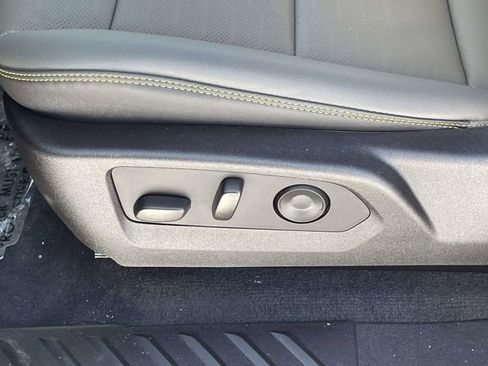 Used 2025 Chevrolet Colorado ZR2 image 13