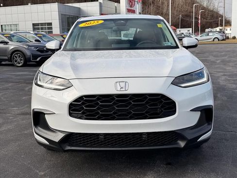 Used 2025 Honda HR-V LX image 10