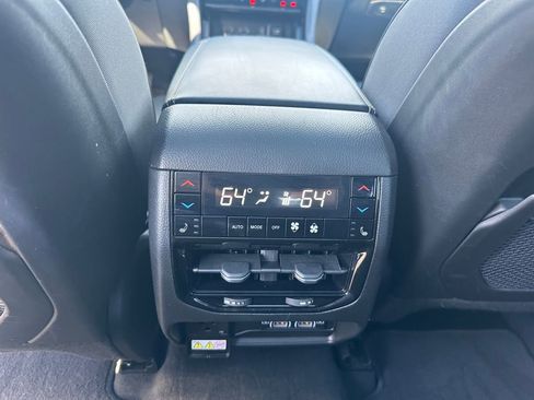 Used 2023 Jeep Grand Cherokee Overland w/ Luxury Tech Group IV image 19