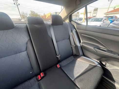 Used 2025 Nissan Versa SV image 37