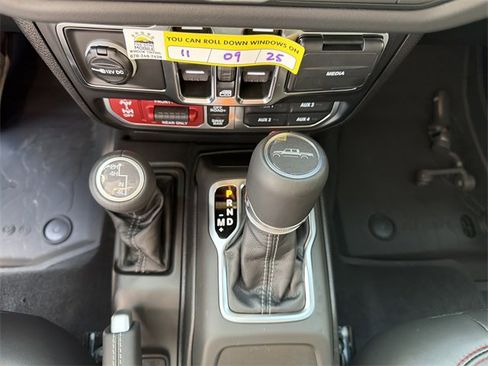 New 2026 Jeep Gladiator Rubicon w/ Steel Bumper Group image 30