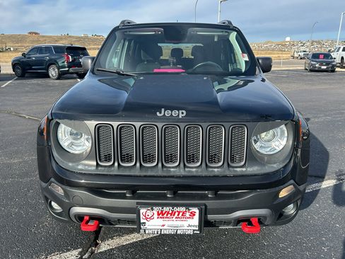 Used 2018 Jeep Renegade Trailhawk w/ UConnect 8.4 Nav Group image 2