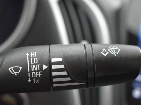 Used 2022 Chevrolet Malibu LT image 28