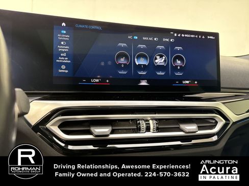 Used 2023 BMW M2 RWD image 9