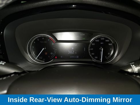 Used 2025 Cadillac XT6 Premium Luxury image 16