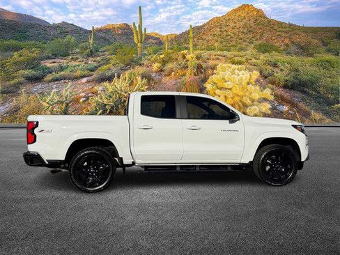 Used 2025 Chevrolet Colorado Z71 w/ Z71 Convenience Package 2 image 3