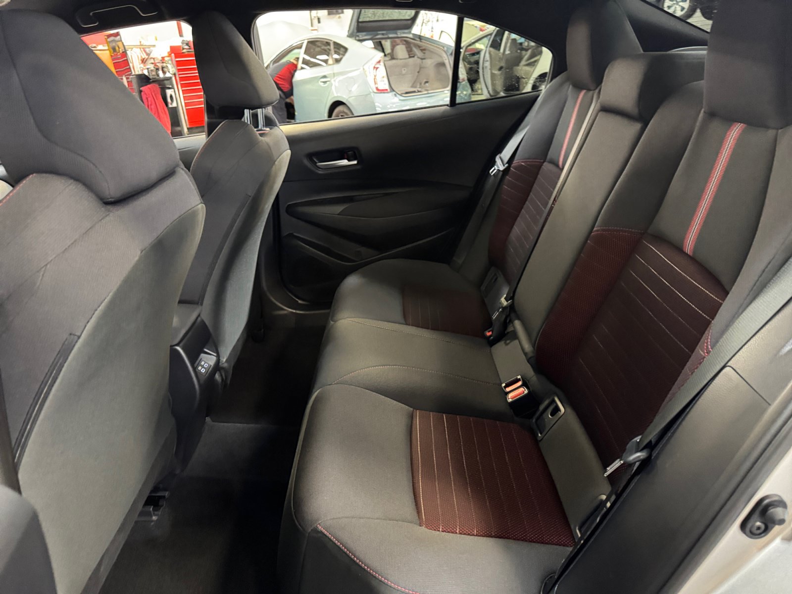 Certified 2026 Toyota Corolla SE w/ SE Package FWD image 17