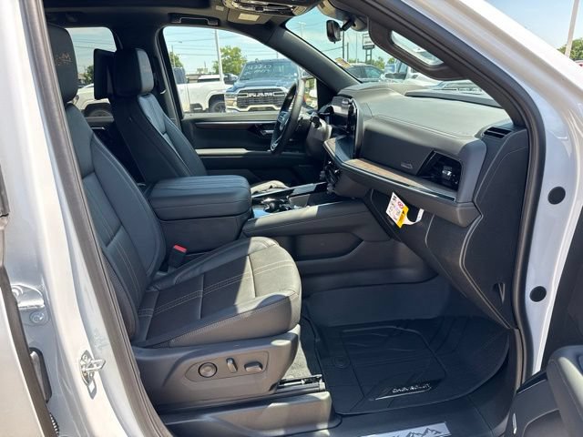 New 2026 Chevrolet Tahoe High Country AWD/4WD image 32
