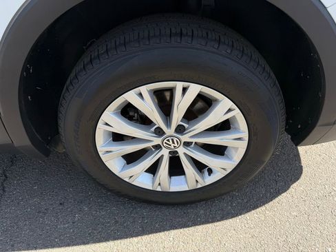 Used 2020 Volkswagen Tiguan S FWD image 8