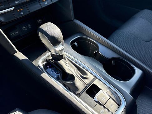 Used 2019 Hyundai Santa Fe SEL image 29