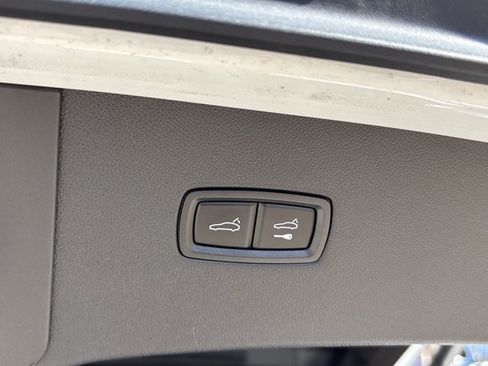 Used 2022 Porsche Cayenne Coupe image 8