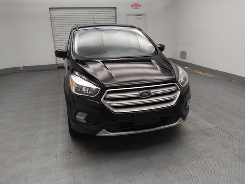 Used 2019 Ford Escape SE image 14