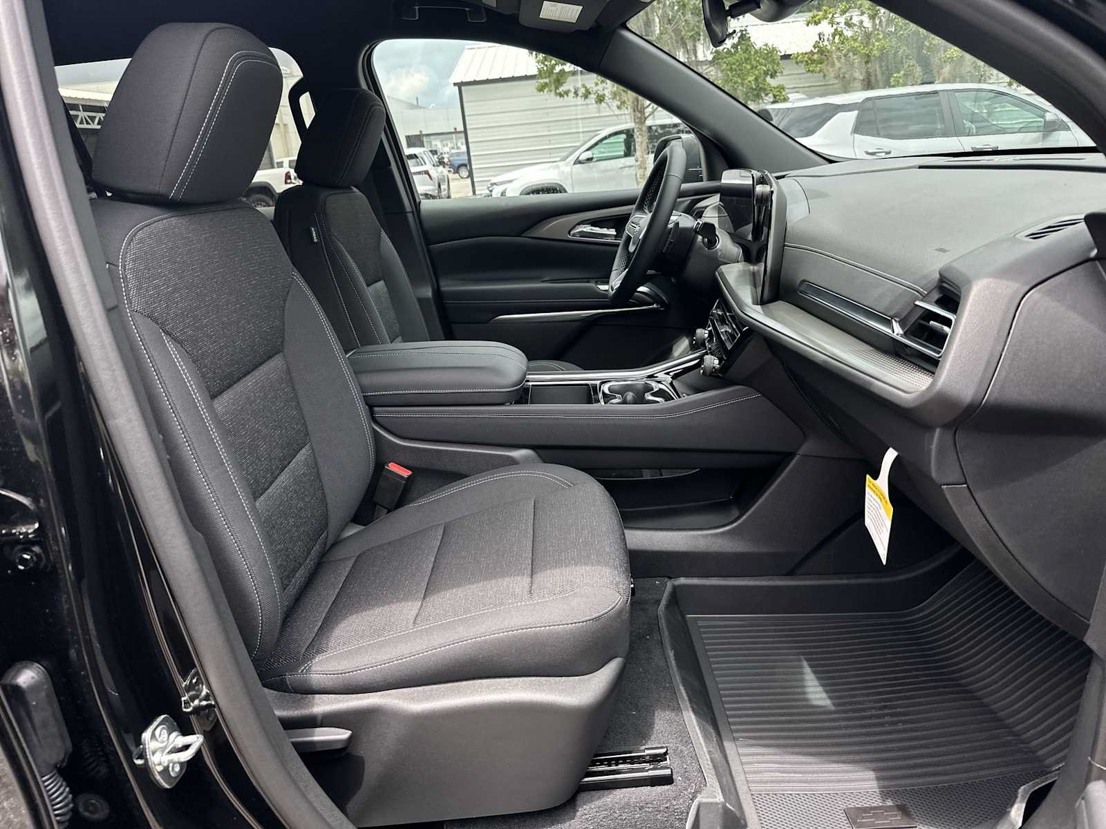New 2026 Chevrolet Traverse LT w/ LPO, Floor Liner Package FWD image 19