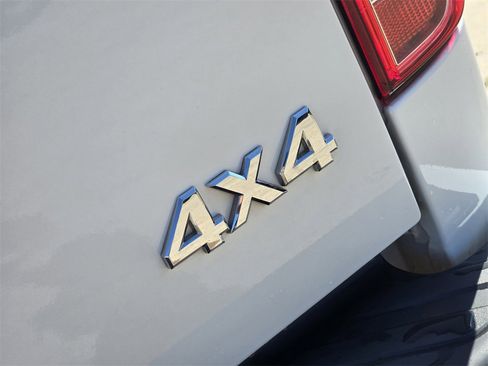 Used 2021 Nissan Frontier S image 9