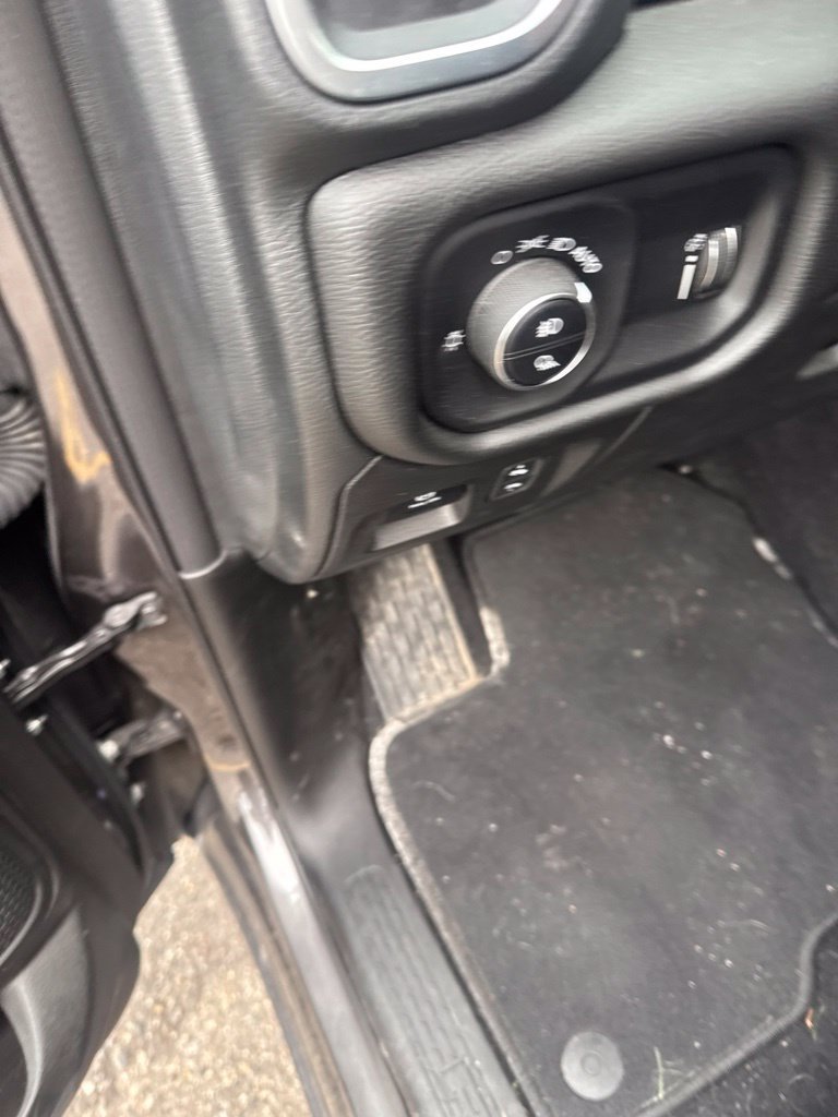 Used 2025 RAM 1500 Big Horn AWD/4WD image 11