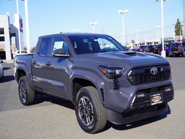 Used 2025 Toyota Tacoma TRD Sport w/ TRD Sport Upgrade Package AWD/4WD image 1
