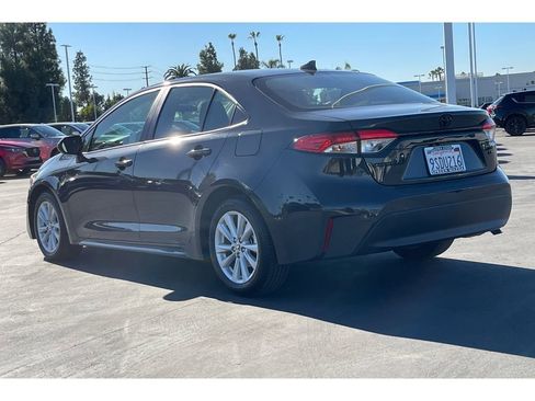 Used 2025 Toyota Corolla LE image 4