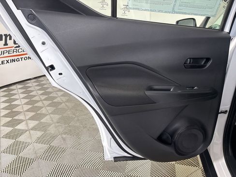 Used 2022 Nissan Kicks S image 18