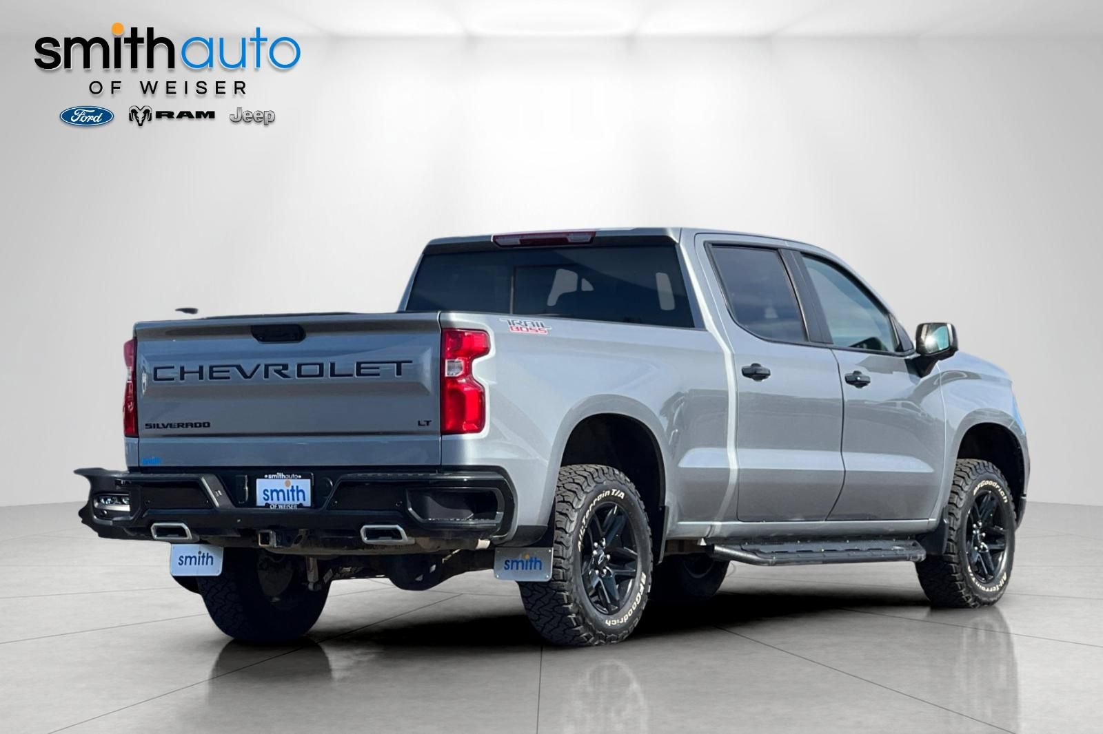 Used 2023 Chevrolet Silverado 1500 LT Trail Boss w/ LT Trail Boss Premium Package AWD/4WD image 4