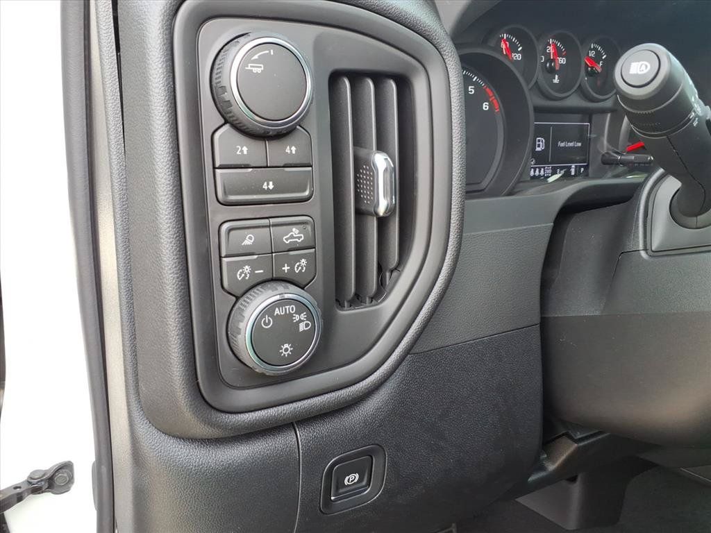 New 2026 Chevrolet Silverado 2500 Custom w/ Custom Value Package AWD/4WD image 17