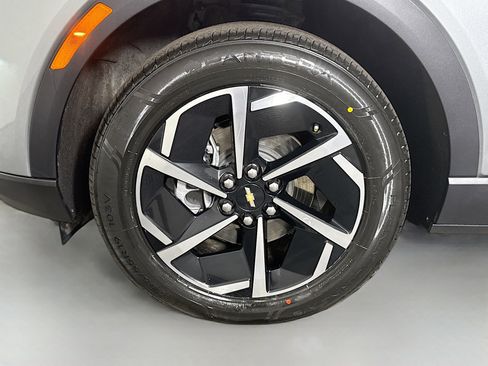 Used 2025 Chevrolet Equinox EV LT image 37