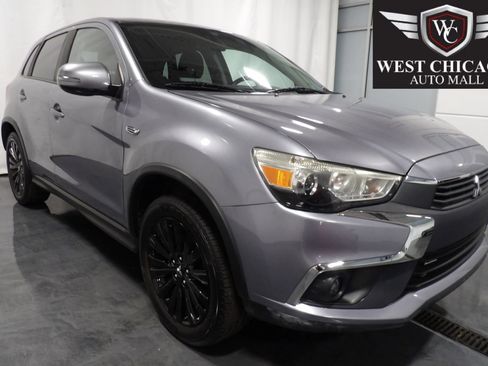 Used 2017 Mitsubishi Outlander Sport SE image 1