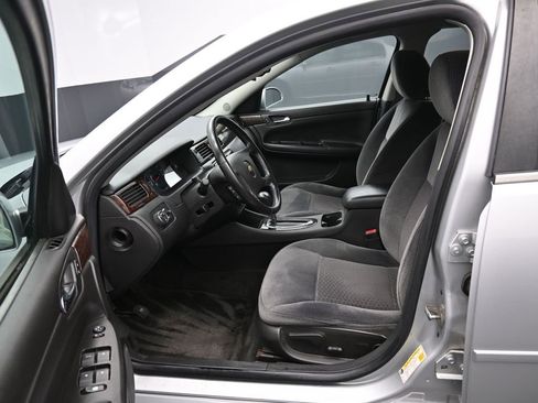 Used 2013 Chevrolet Impala LT w/ LT Sunroof Package image 9