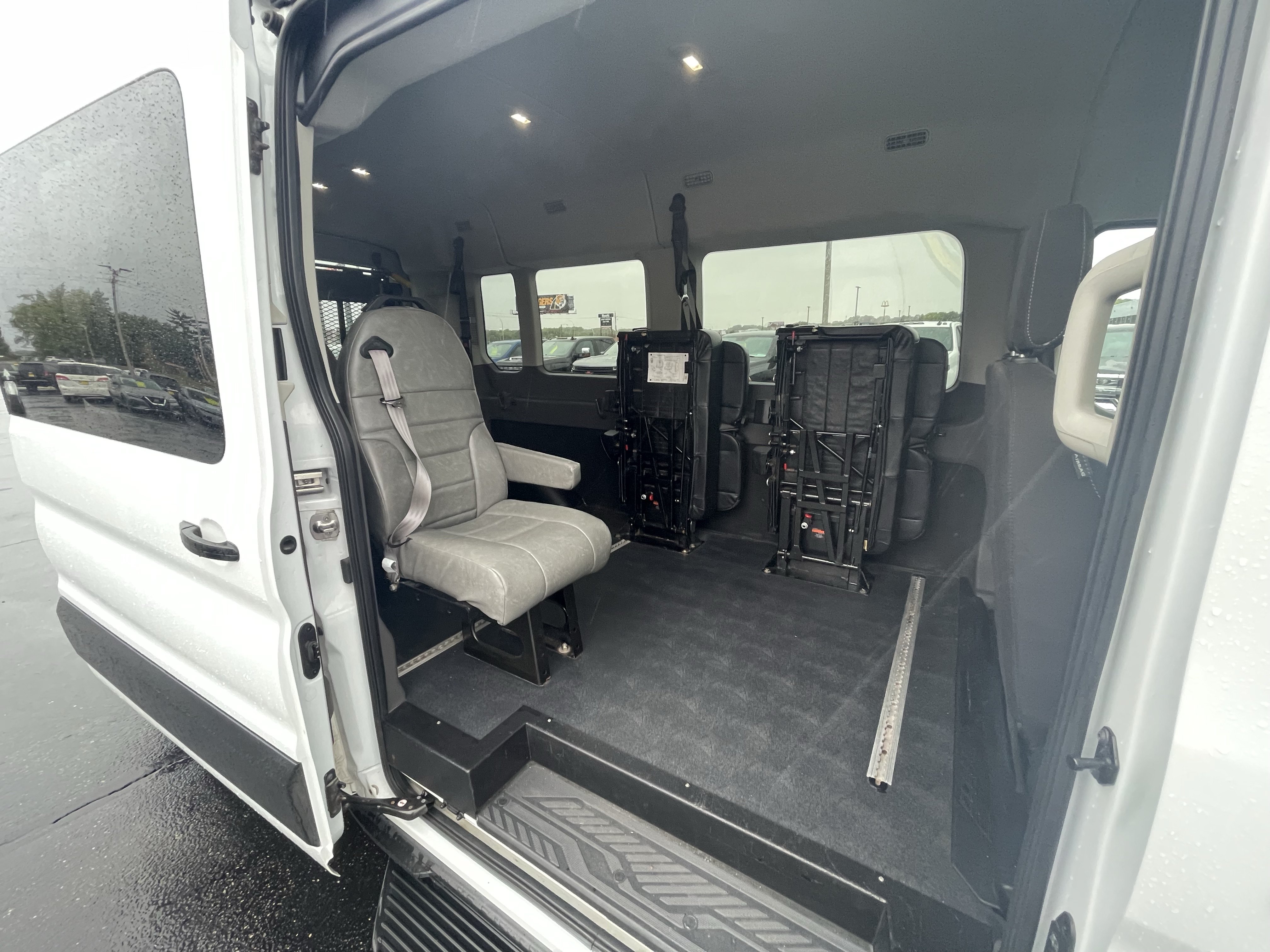 Used 2024 Ford Transit 350 XLT AWD/4WD image 10