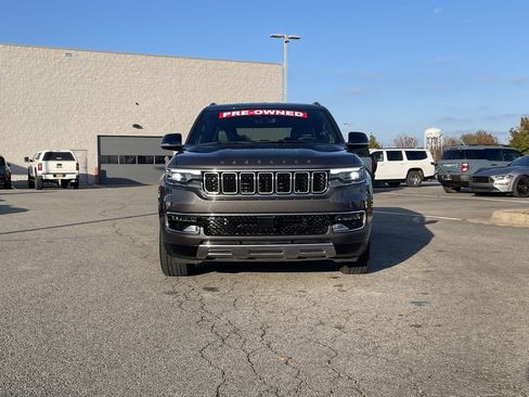 Used 2024 Jeep Wagoneer Series III image 2