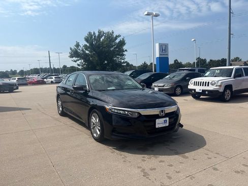Certified 2019 Honda Accord LX image 3