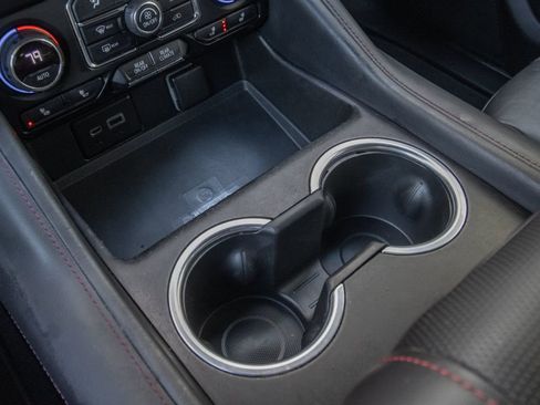 Used 2021 Chevrolet Suburban RST w/ Luxury Package image 37