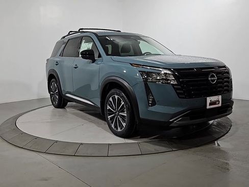 New 2026 Nissan Pathfinder Platinum image 8