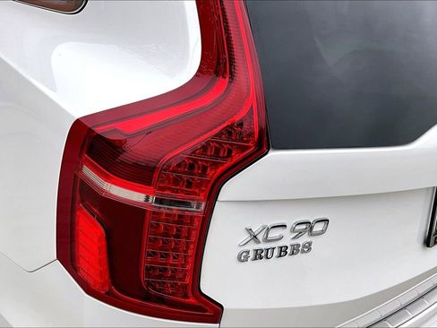 Used 2023 Volvo XC90 B5 Core w/ Climate Package image 41