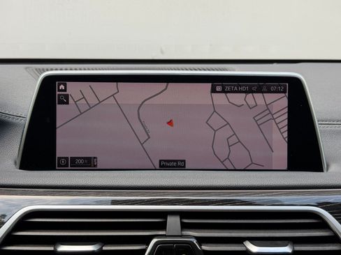 Used 2022 BMW 740i w/ M Sport Package RWD image 28
