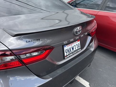 Used 2021 Toyota Camry SE w/ Carpet Mat Package (TMS) image 3