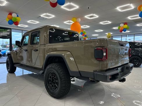 Used 2020 Jeep Gladiator Overland w/ LED Lighting Group image 10