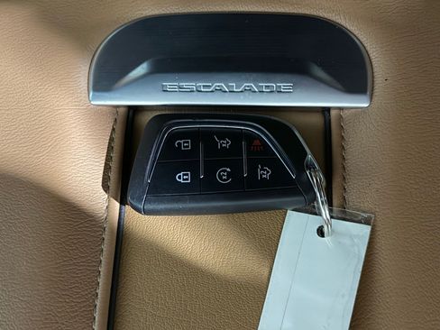 Used 2021 Cadillac Escalade ESV Sport w/ Driver Assist Tech Package RWD image 44