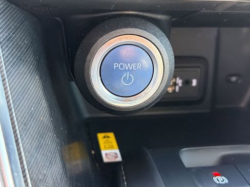 Used 2021 Toyota Venza XLE w/ Softex Package image 26