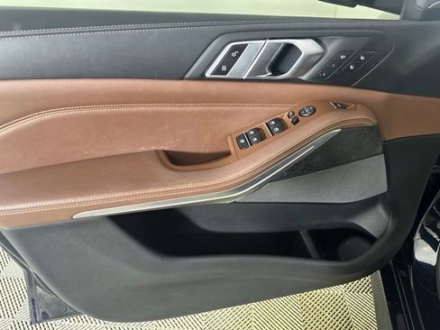 Used 2019 BMW X5 xDrive50i w/ M Sport Package AWD/4WD image 14