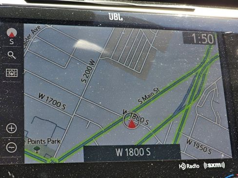 Used 2020 Toyota Camry XSE image 2