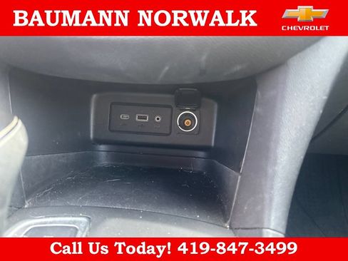 Used 2021 Chevrolet Equinox LT AWD/4WD image 26
