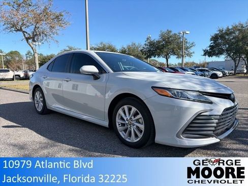 Used 2024 Toyota Camry LE image 1