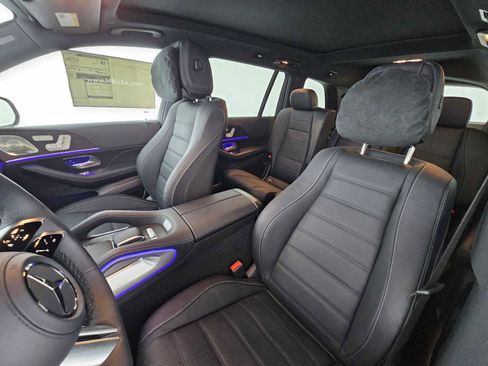 Used 2026 Mercedes-Benz GLS 580 4MATIC image 23