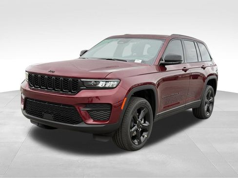 New 2025 Jeep Grand Cherokee Altitude RWD image 1