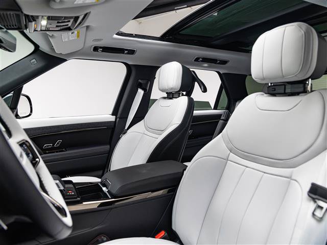 New 2027 Land Rover Range Rover Sport Battersea AWD/4WD image 15