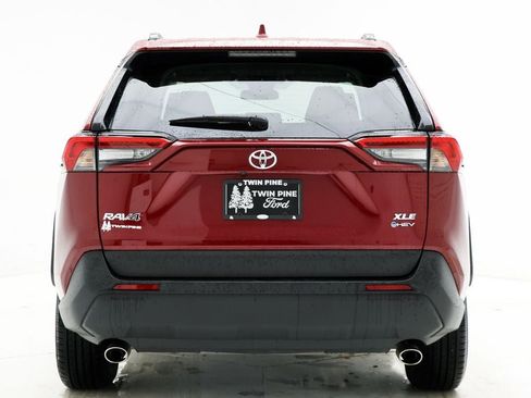 Used 2025 Toyota RAV4 XLE image 7