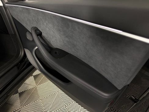 Used 2024 Tesla Model 3 Performance image 32